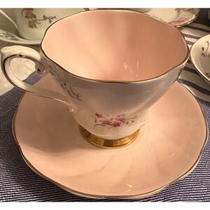 Royal Grafton Fine Bone China Pink Floral Tea Cup and Saucer Set‎ England